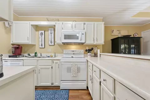 Kitchen - 53 Chestnut Rdg #4, Sapphire, NC 28774 photo 1 of 5