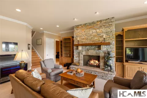 Living - 112 Willowbrook Ct, Highlands, NC 28741 photo 6 of 6