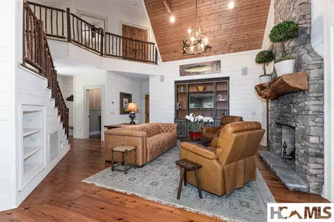 Living - 96 Mahalo Ln, Cullowhee, NC 28723 photo 3 of 4