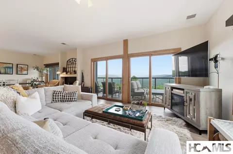 Living - 101 Vz Top Road #101, Highlands, NC 28741 photo 3 of 6