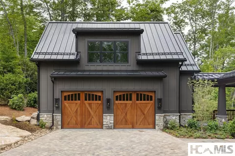 Exterior - 429 Hardscrabble Ridge Rd, Highlands, NC 28741 photo 4 of 15