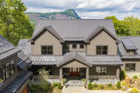 Exterior - 429 Hardscrabble Ridge Rd, Highlands, NC 28741 photo 2 of 15