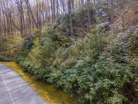 207 Highlands Cove Dr, Highlands, NC 28741