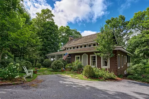 188 Logan Ln, Cashiers, NC 28717