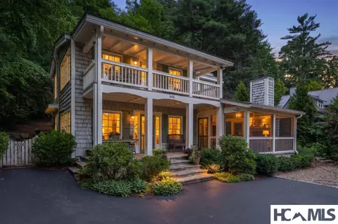 806 N 4th St, Highlands, NC 28741
