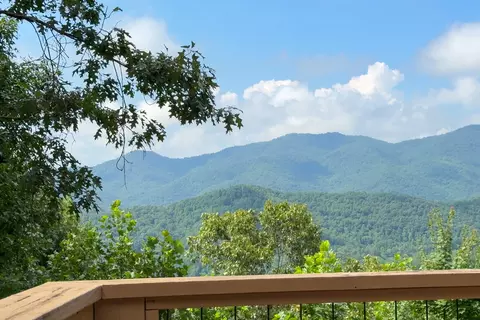 409 Buckhead Trce, Franklin, NC 28734