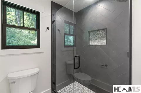 Bath - 935 Glenshore Dr, Cullowhee, NC 28723 photo 12 of 12