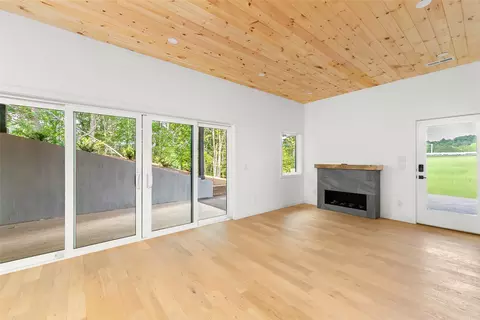 Living - 97 Mountain Laurel Rdg #1, Franklin, NC 28734 photo 1 of 2