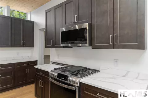 Kitchen - 199 Mountain Laurel Rdg #2, Franklin, NC 28734 photo 5 of 8