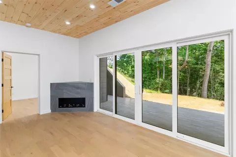 Living - 199 Mountain Laurel Rdg #2, Franklin, NC 28734 photo 3 of 3