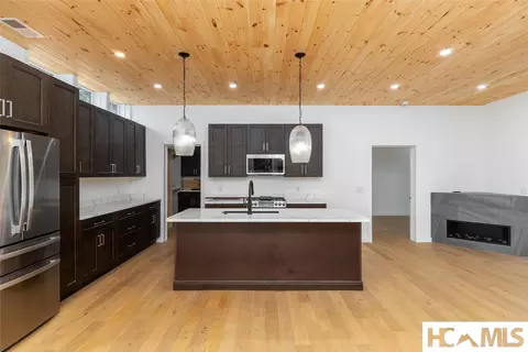 Kitchen - 199 Mountain Laurel Rdg #2, Franklin, NC 28734 photo 2 of 8