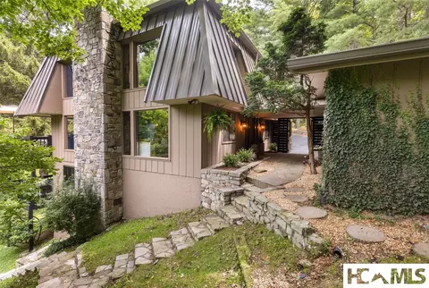 15 Elm Ct, Highlands, NC 28741