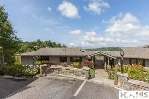 396 Azalea Ln, Highlands, NC 28741