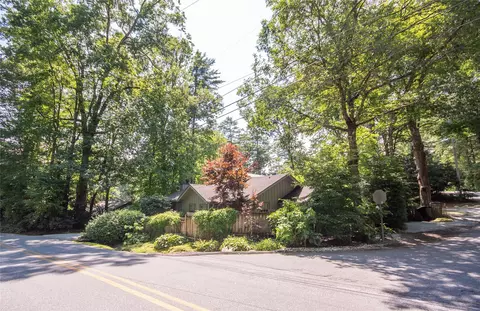 286 Mirror Lake Rd, Highlands, NC 28741