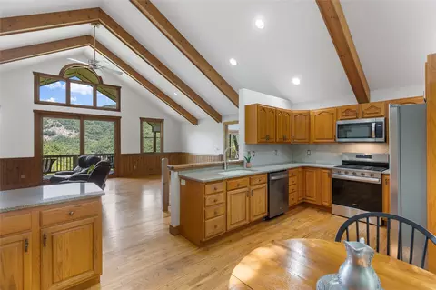 Kitchen - 66 Bald Eagle Ct, Sapphire, NC 28774 photo 2 of 5