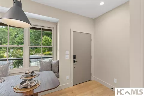 Entry Way - 1077 B Hicks #2, Highlands, NC 28741 photo 1 of 5