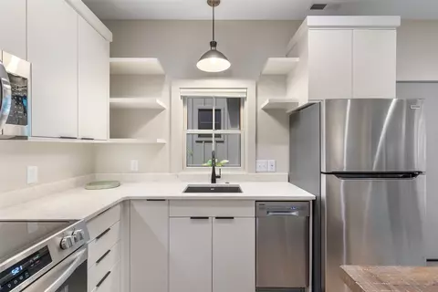 Kitchen - 1081 A Hicks #3, Highlands, NC 28741 photo 7 of 10