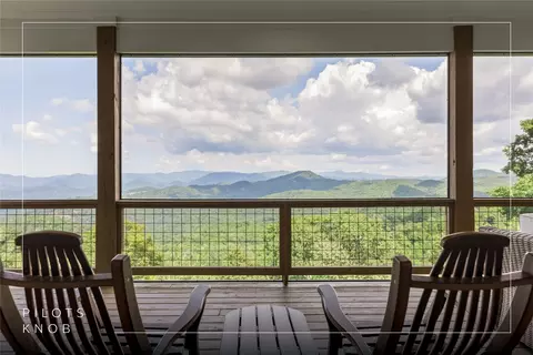 11 Owls Nest Ln, Glenville, NC 28736