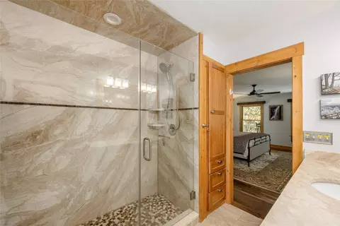 Bath - 112 Lupton Rd, Sapphire, NC 28774 photo 4 of 7