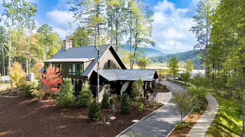 28 Sunrise Pl, Cashiers, NC 28717