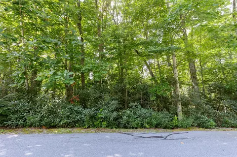 293 Whisper Winds Court, Sapphire, NC 28774 photo 4