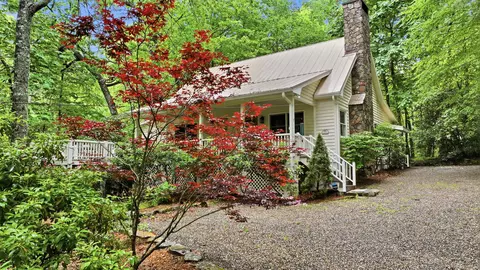 1518 Cullasaja Dr, Highlands, NC 28741