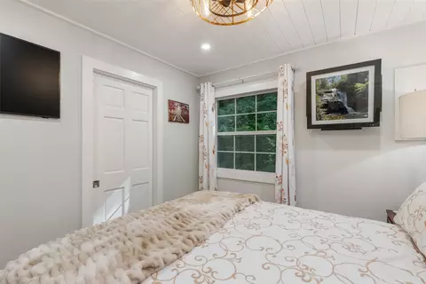 Bedroom - 145 Hwks Nest Lne #A, Highlands, NC 28741 photo 2 of 9