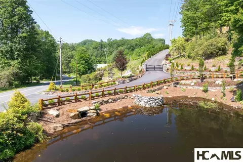 2125 N 107 N, Cashiers, NC 28717