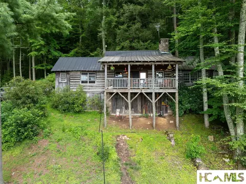 568 Panther Mountain Rd, Highlands, NC 28741
