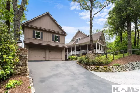 592 Whiteside Mountain Rd, Highlands, NC 28741