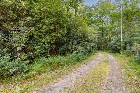 5 Grimshawe Blvd # A, Sapphire, NC 28774 photo 8