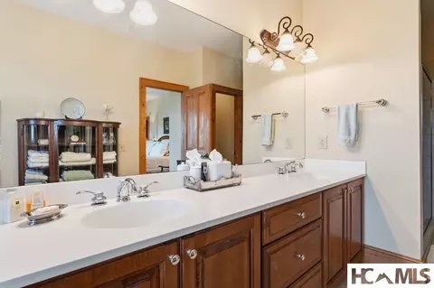 Bath - 756 Trillium Ridge Rd #203, Cullowhee, NC 28723 photo 2 of 8