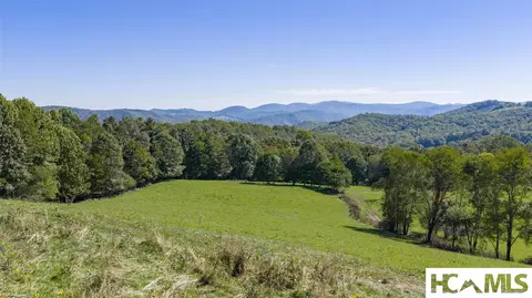 2787 Charleys Creek Rd, Tuckasegee, NC 28783
