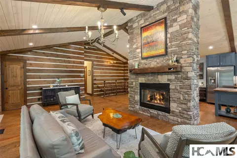 Living - 127 High View Rd, Cashiers, NC 28717 photo 3 of 3