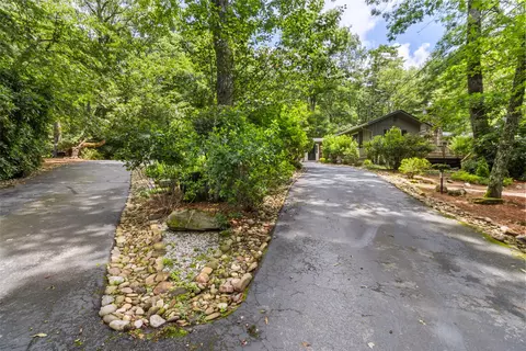Exterior - 424 Split Rail Row, Highlands, NC 28741 photo 5 of 20