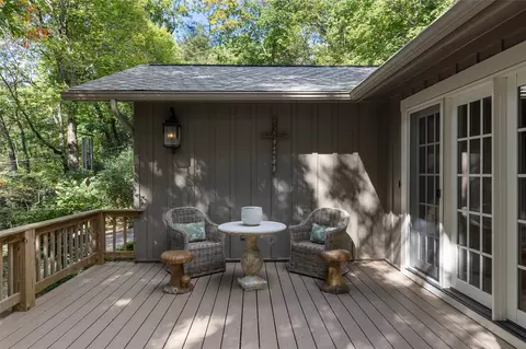 Exterior - 424 Split Rail Row, Highlands, NC 28741 photo 2 of 20