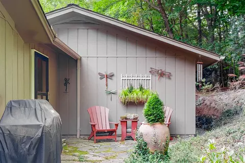 Exterior - 424 Split Rail Row, Highlands, NC 28741 photo 18 of 20