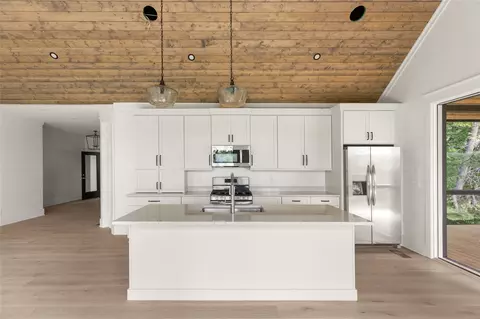 Kitchen - 1032 Buckberry Dr, Sapphire, NC 28774 photo 2 of 3