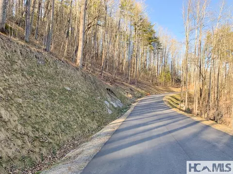 12 Glencove Dr, Cashiers, NC 28717