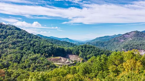 125 Stoneway Dr, Tuckasegee, NC 28783