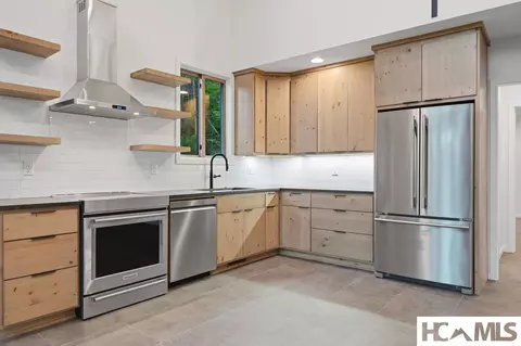 Kitchen - 537 Hedden Ln, Highlands, NC 28741 photo 1 of 1