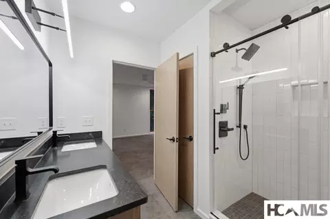 Bath - 537 Hedden Ln, Highlands, NC 28741 photo 5 of 5