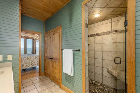 Bath - 7774 Cullowhee Mountain Rd, Cullowhee, NC 28723 photo 4 of 6
