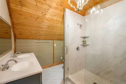 Bath - 7774 Cullowhee Mountain Rd, Cullowhee, NC 28723 photo 6 of 6