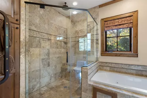 Bath - 10 Versant Ln, Cullowhee, NC 28723 photo 5 of 11