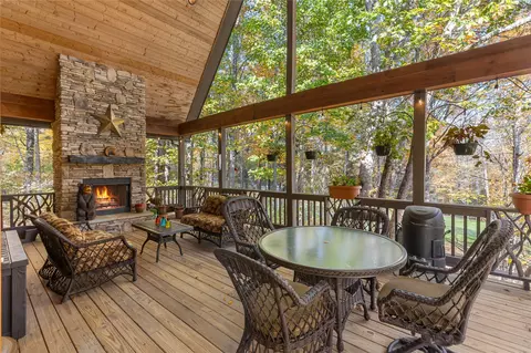 Exterior - 10 Versant Ln, Cullowhee, NC 28723 photo 6 of 23