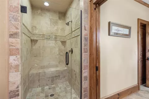 Bath - 10 Versant Ln, Cullowhee, NC 28723 photo 8 of 11