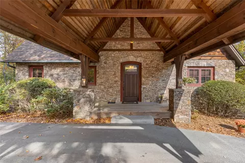 Exterior - 10 Versant Ln, Cullowhee, NC 28723 photo 5 of 23