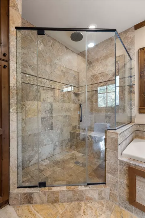 Bath - 10 Versant Ln, Cullowhee, NC 28723 photo 6 of 11