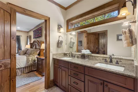 Bath - 10 Versant Ln, Cullowhee, NC 28723 photo 9 of 11